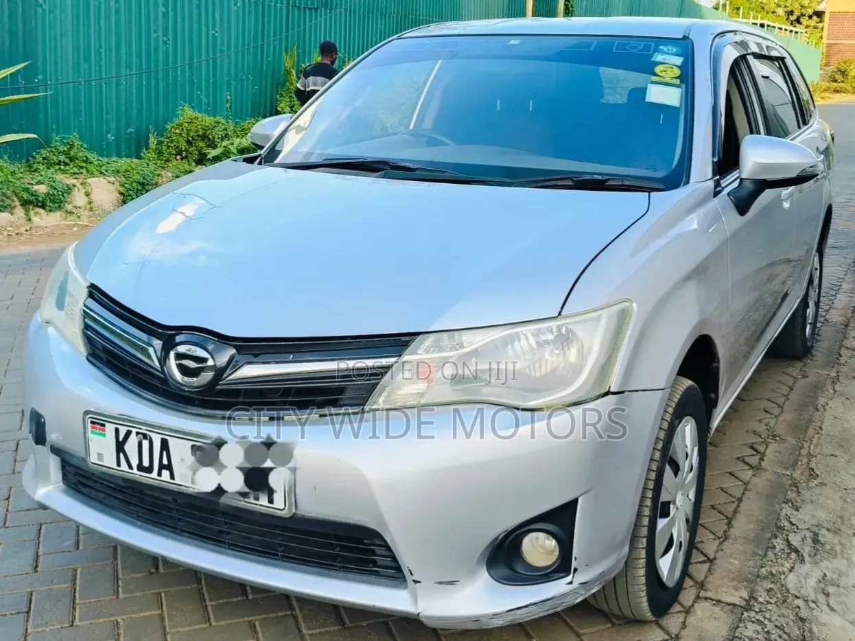 Toyota Corolla Fielder 1.5 Petrol AWD 2014 Silver