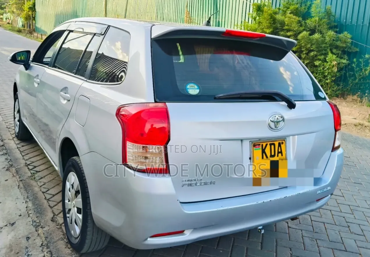 Toyota Corolla Fielder 1.5 Petrol AWD 2014 Silver