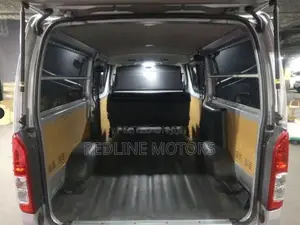 Toyota HiAce 2019 Silver