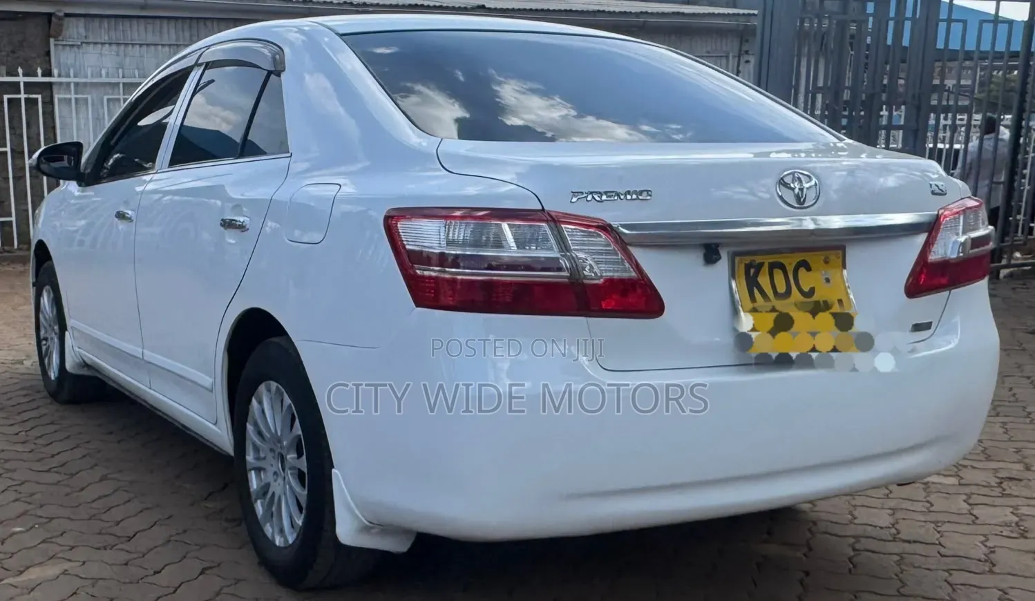 Toyota Premio 2014 White