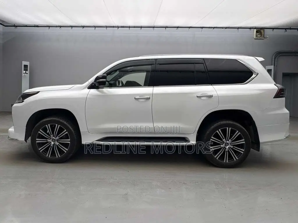 Lexus LX 570 AWD 2019 Pearl