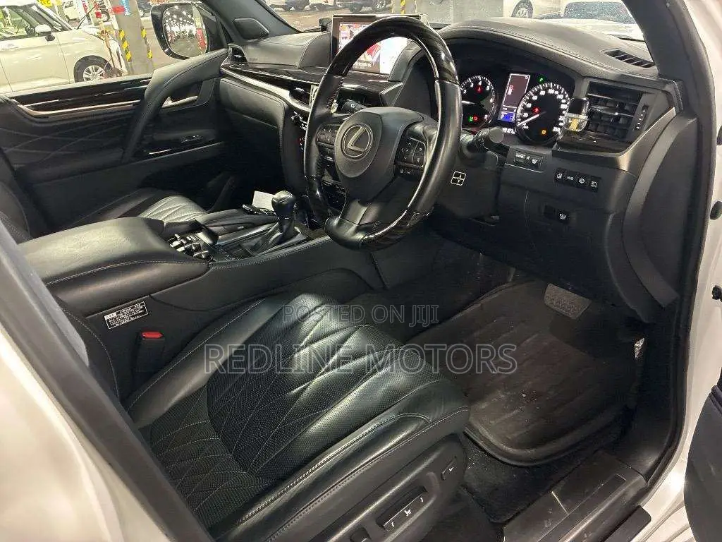 Lexus LX 570 AWD 2019 Pearl