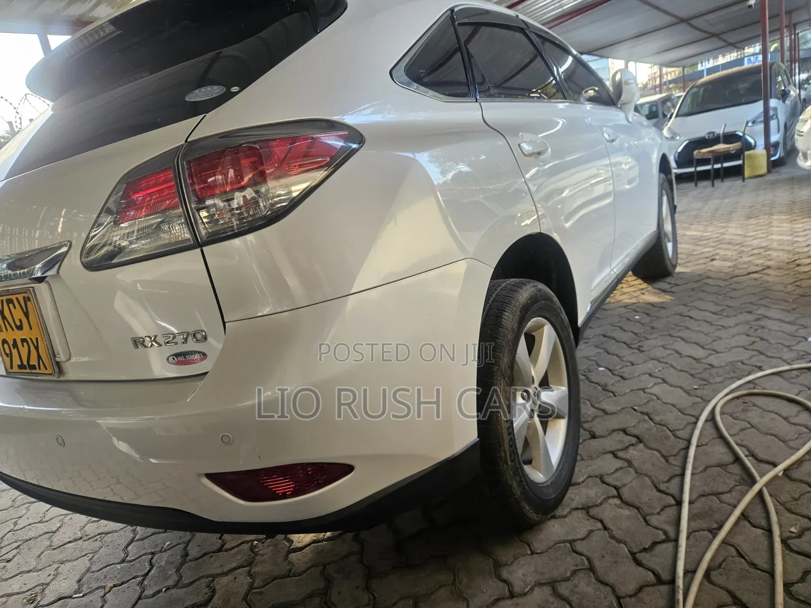 Lexus LX 570 AWD 2013 White