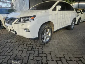Lexus LX 570 AWD 2013 White