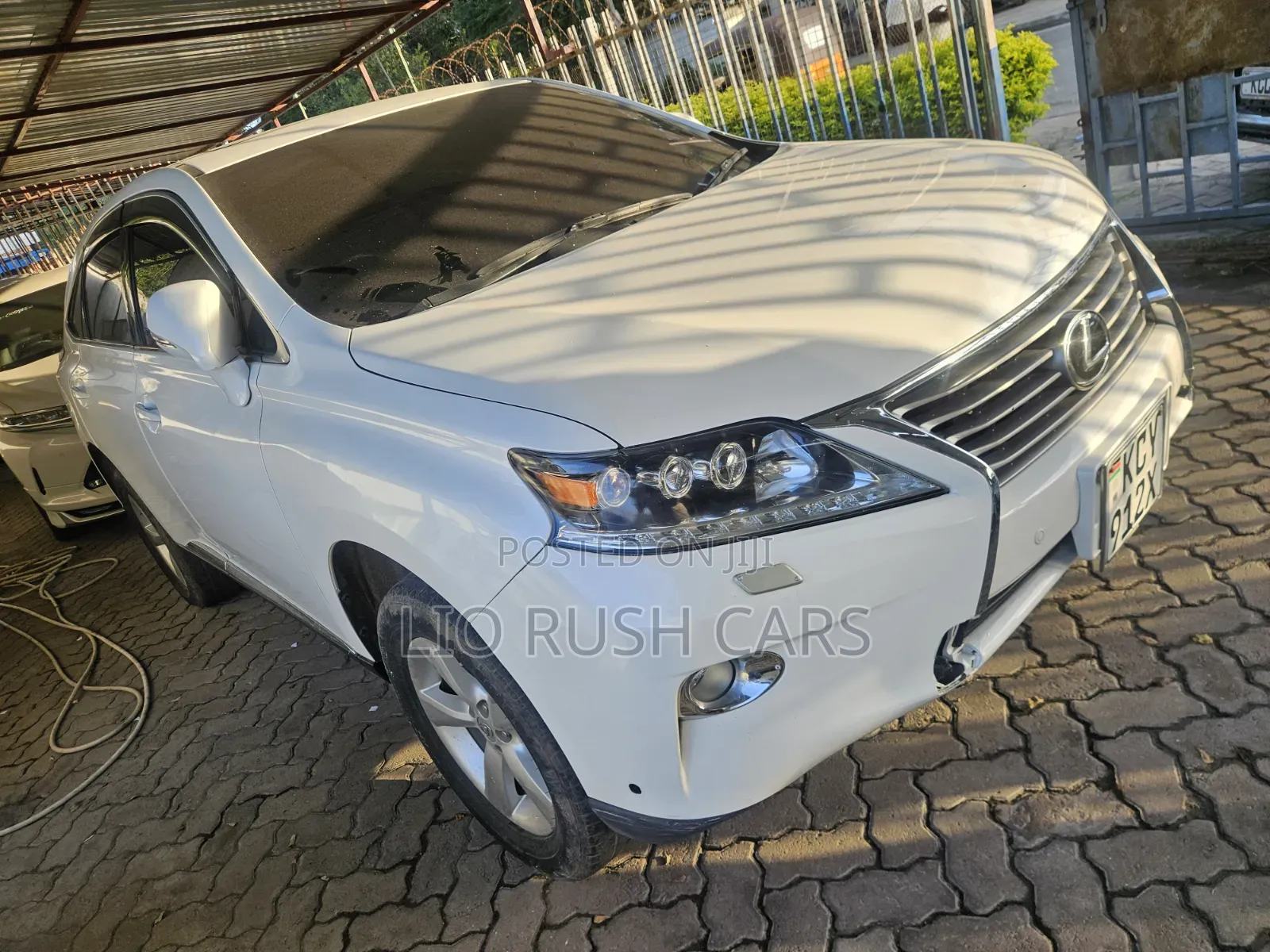 Lexus LX 570 AWD 2013 White