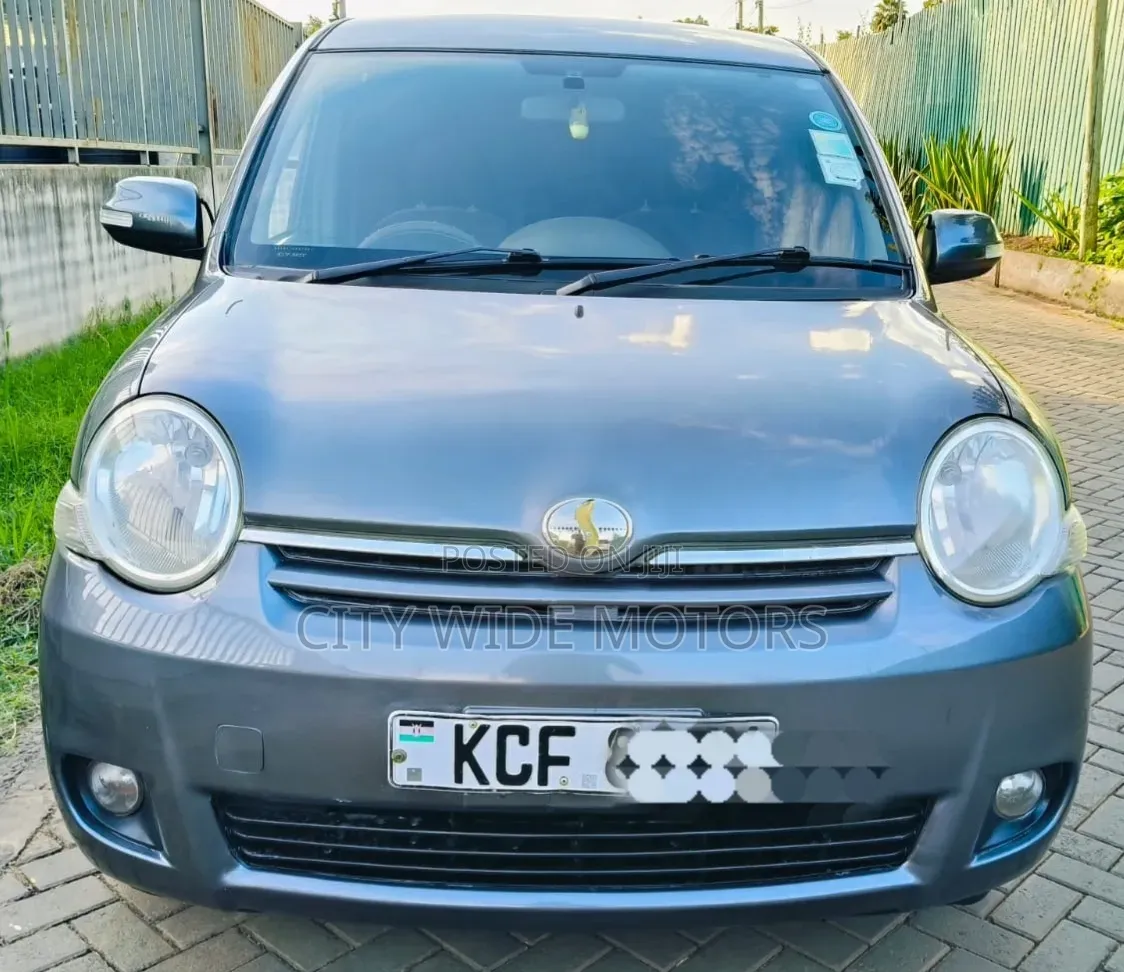 Toyota Sienta 1.5 AWD 2008 Gray