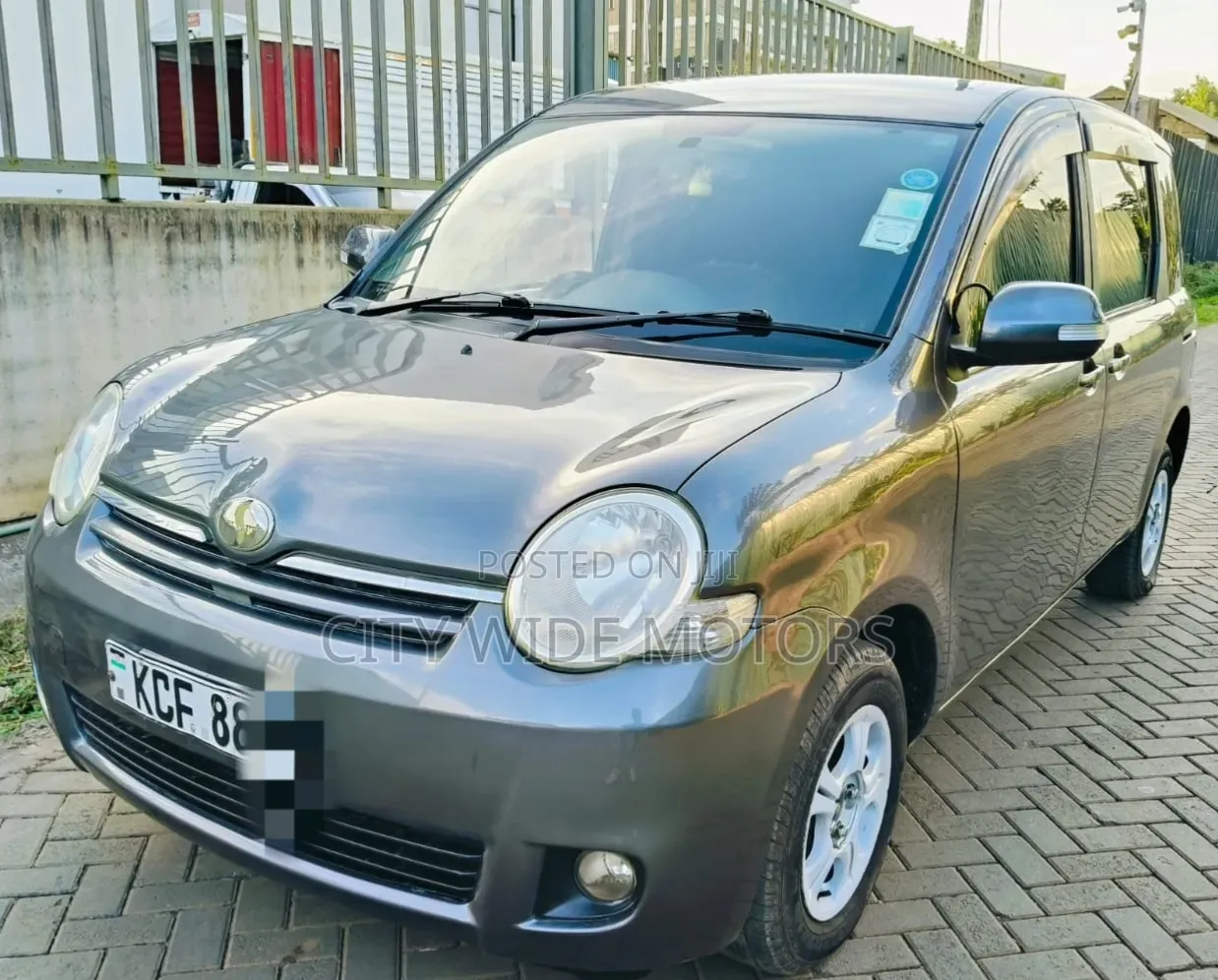 Toyota Sienta 1.5 AWD 2008 Gray