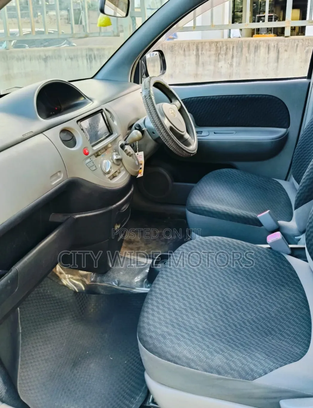 Toyota Sienta 1.5 AWD 2008 Gray