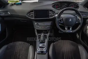 Peugeot 308 2019 Red