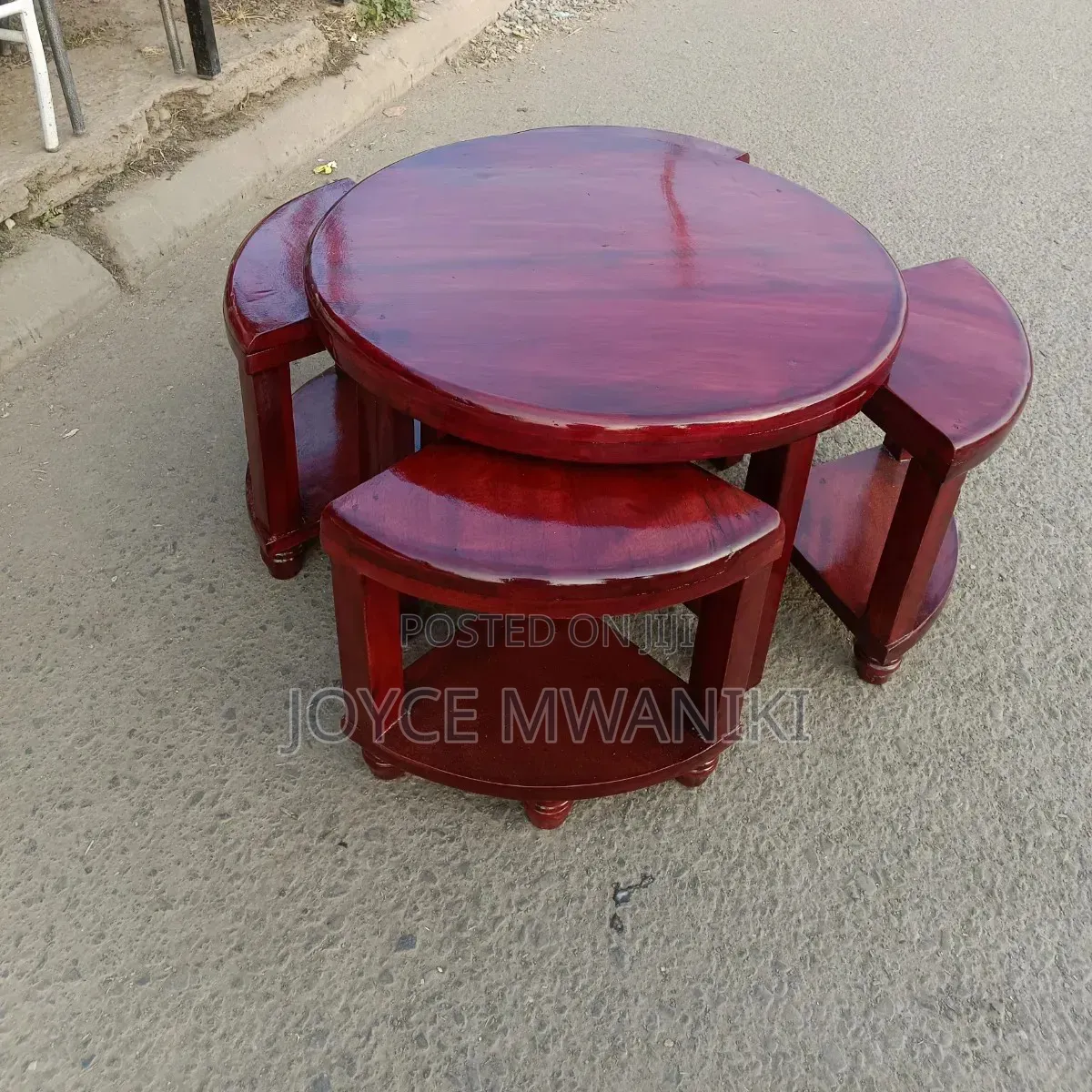 Solid Wood Mahogany Coffee Table With 4 Stools 