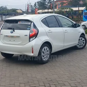 Toyota Aqua 2019 Pearl