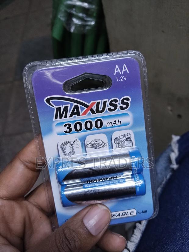 Microphone Triple AAA Rechargeable Batteries - thumbnail 2