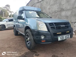 Isuzu D-MAX 2012 Gray