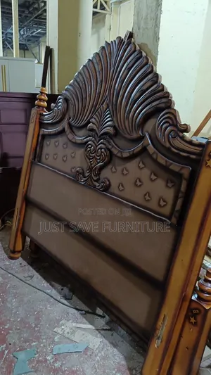5x6 Luxury Wooden Carved Bef