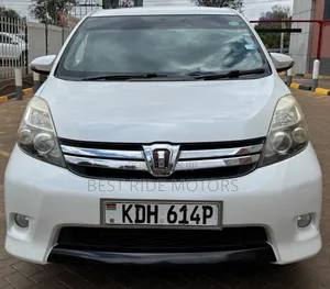 Toyota ISIS 1.8 Platana 2WD 2015 White
