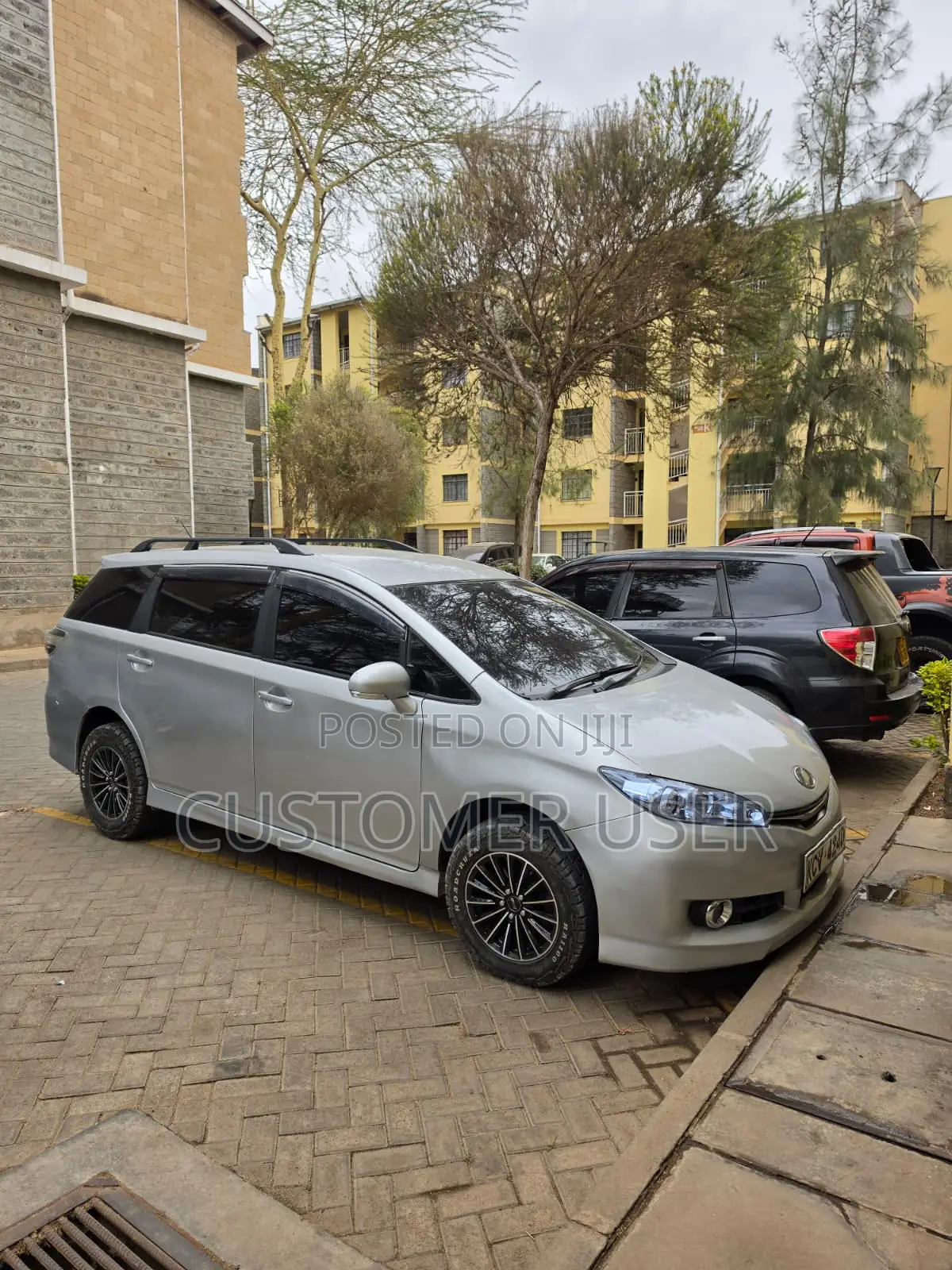 Toyota Wish 2012 Silver
