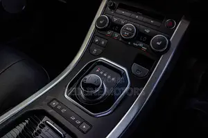 Land Rover Range Rover Evoque SE 4x4 5-Door 2019 White