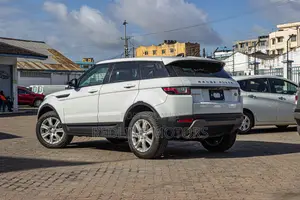 Land Rover Range Rover Evoque SE 4x4 5-Door 2019 White
