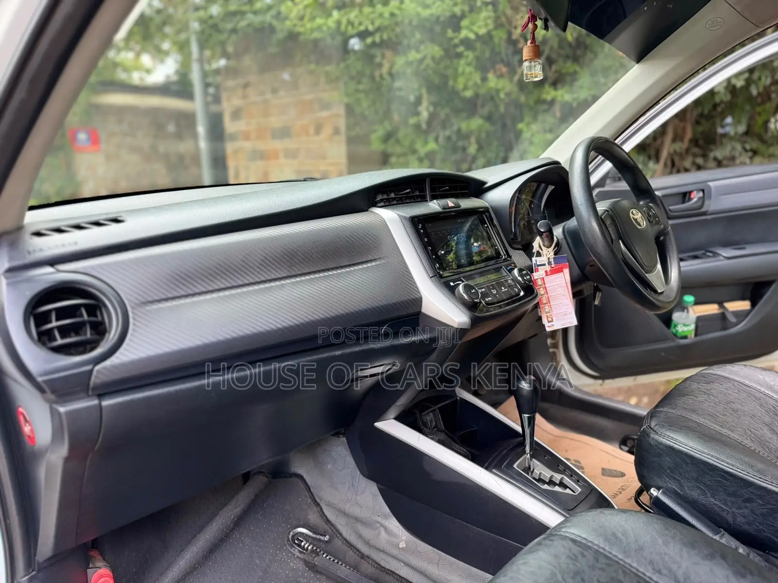 Toyota Corolla Fielder 1.5 Hybrid FWD 2014 White