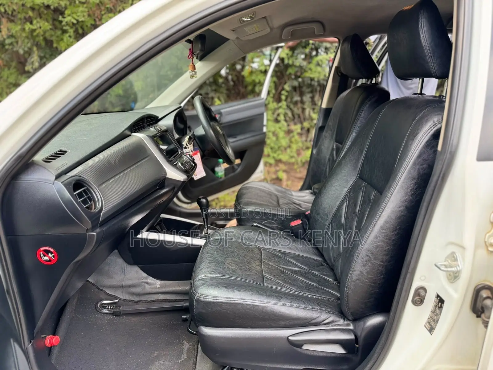 Toyota Corolla Fielder 1.5 Hybrid FWD 2014 White