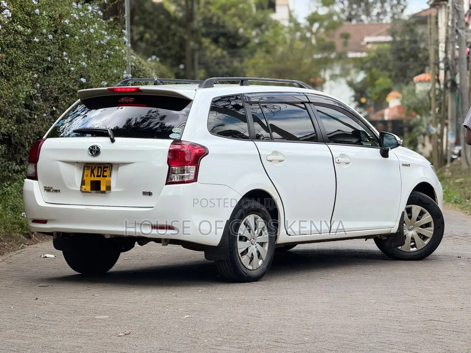 Toyota Corolla Fielder 1.5 Hybrid FWD 2014 White