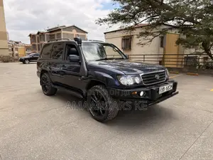 Toyota Land Cruiser HDJ 100 2003 Blue