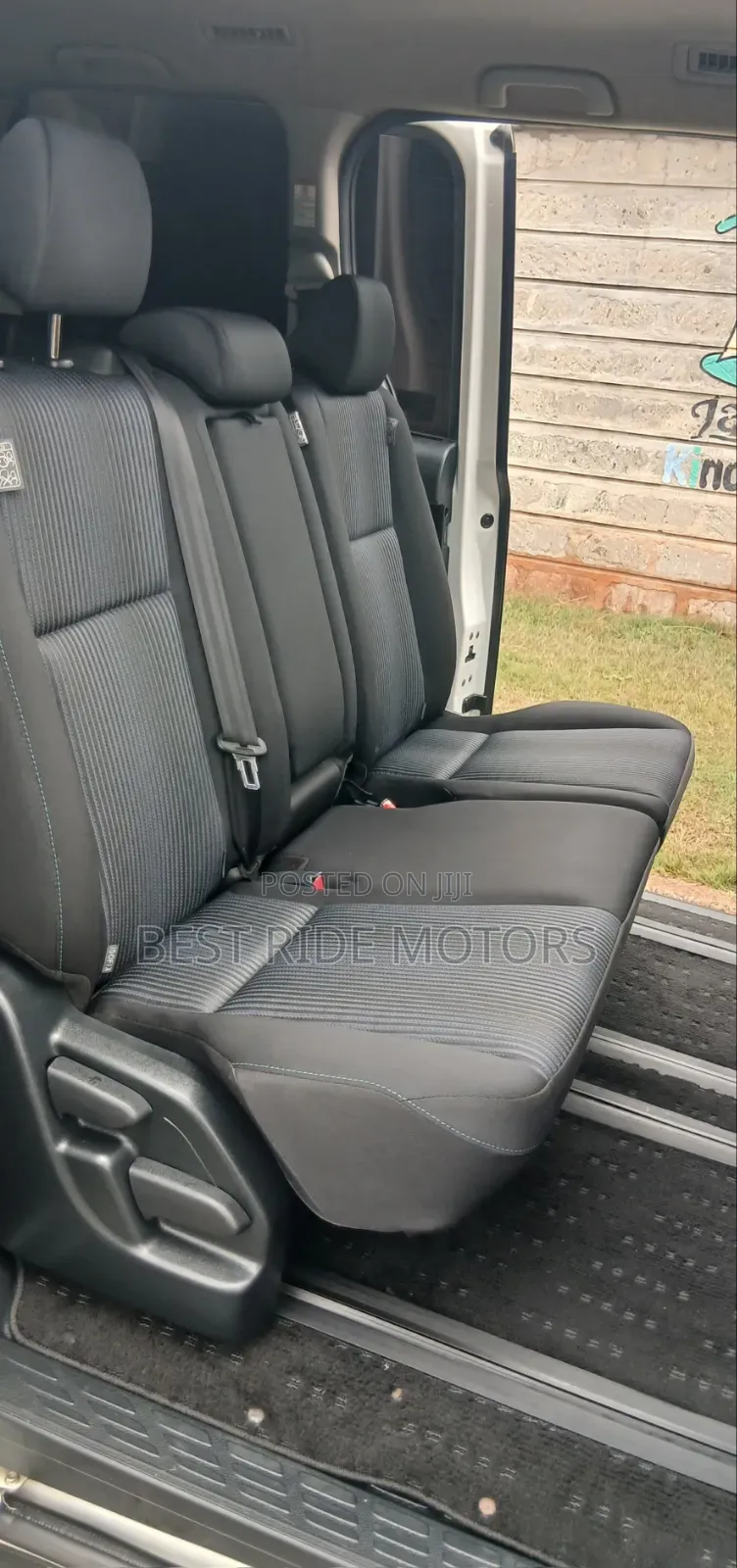 Toyota Voxy X 2WD 8-Seater 2018 White