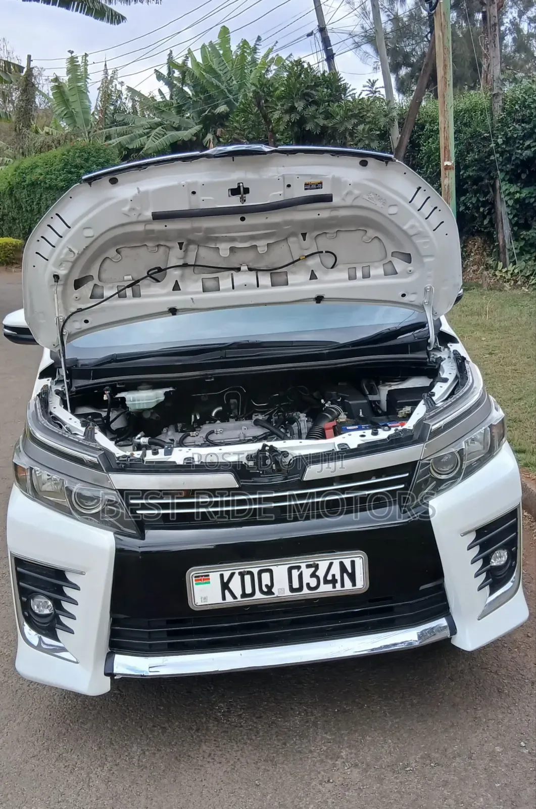 Toyota Voxy X 2WD 8-Seater 2018 White