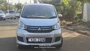 Mitsubishi EK Wagon 2019 Silver