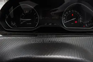 Peugeot 208 2019 Red