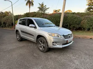 Toyota RAV4 2012 Silver