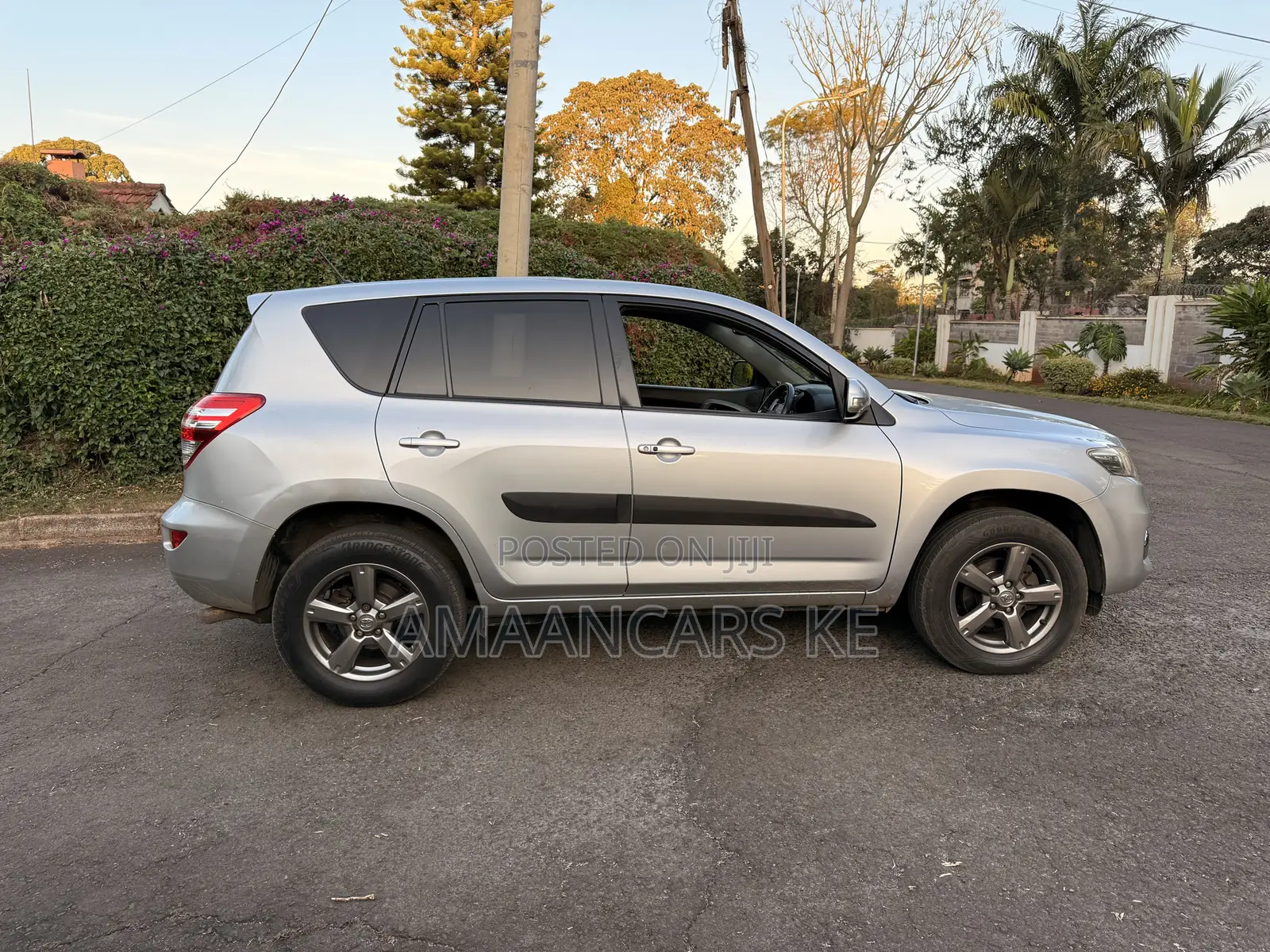 Toyota RAV4 2012 Silver
