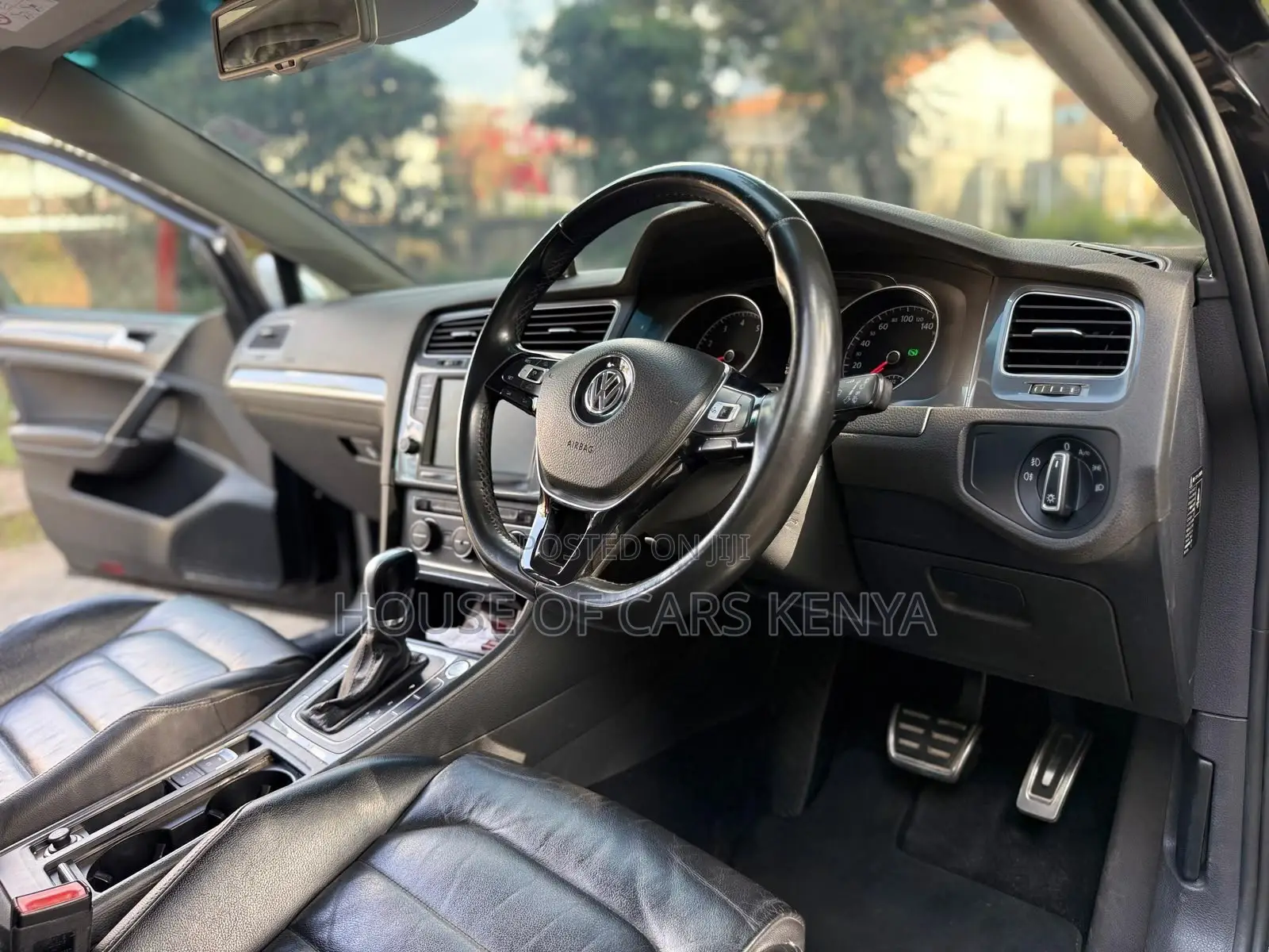 Volkswagen Golf TSI SE 4-Door FWD 2017 Black