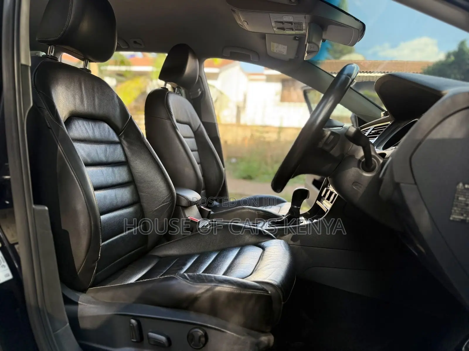 Volkswagen Golf TSI SE 4-Door FWD 2017 Black