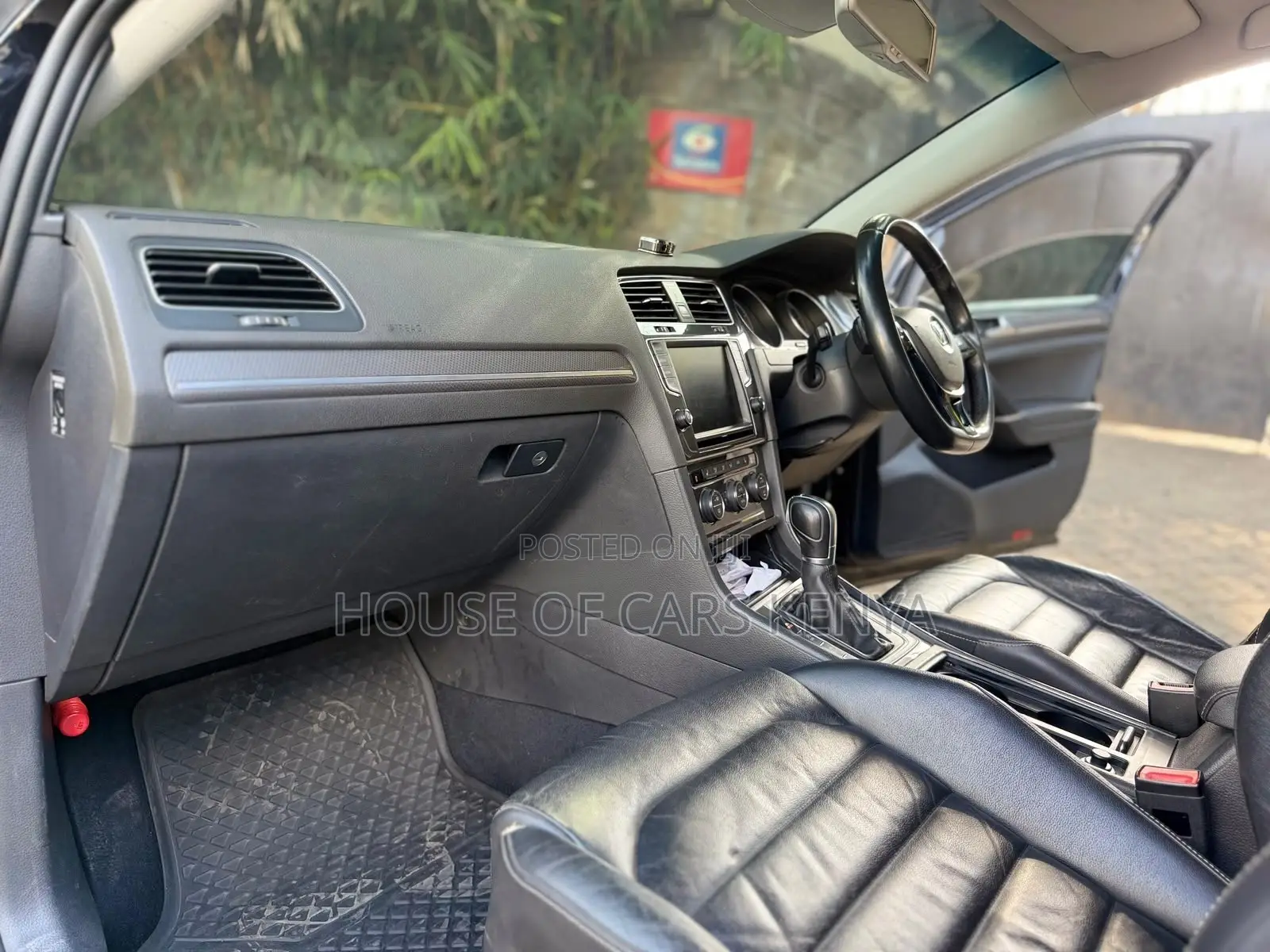 Volkswagen Golf TSI SE 4-Door FWD 2017 Black