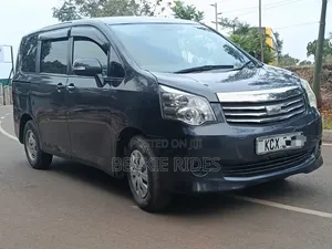 Toyota Noah 2012 Gray