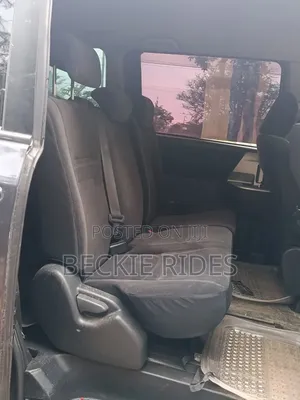 Toyota Noah 2012 Gray