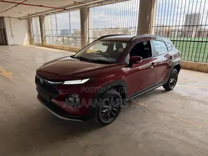 Toyota Urban Cruiser 2025 Red
