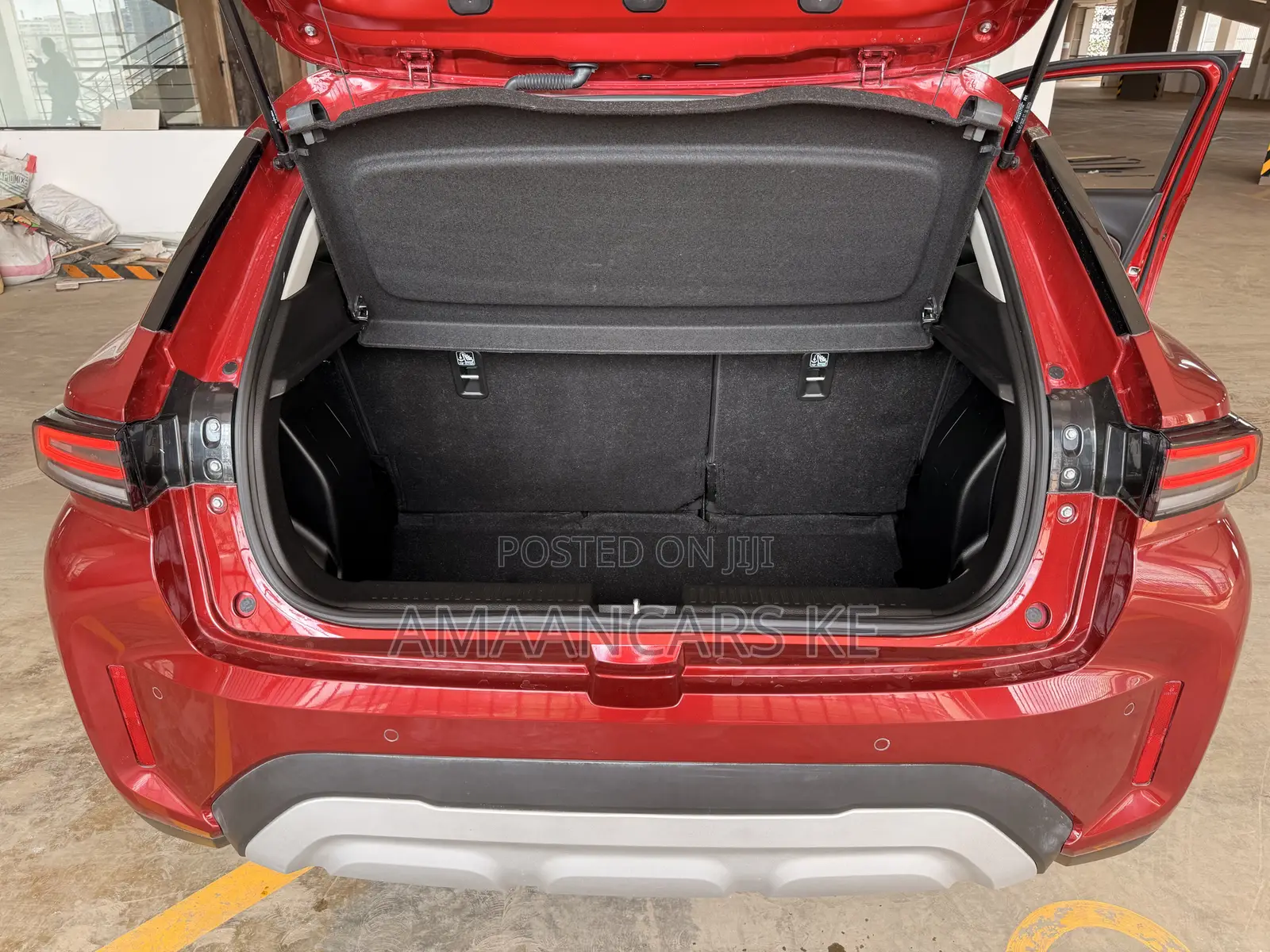 Toyota Urban Cruiser 2025 Red