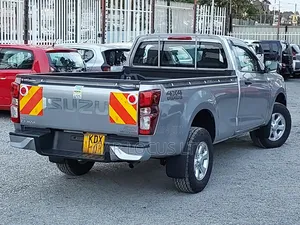 Isuzu D-MAX 2026 Silver