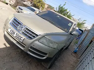 Volkswagen Touareg 2009 Gold