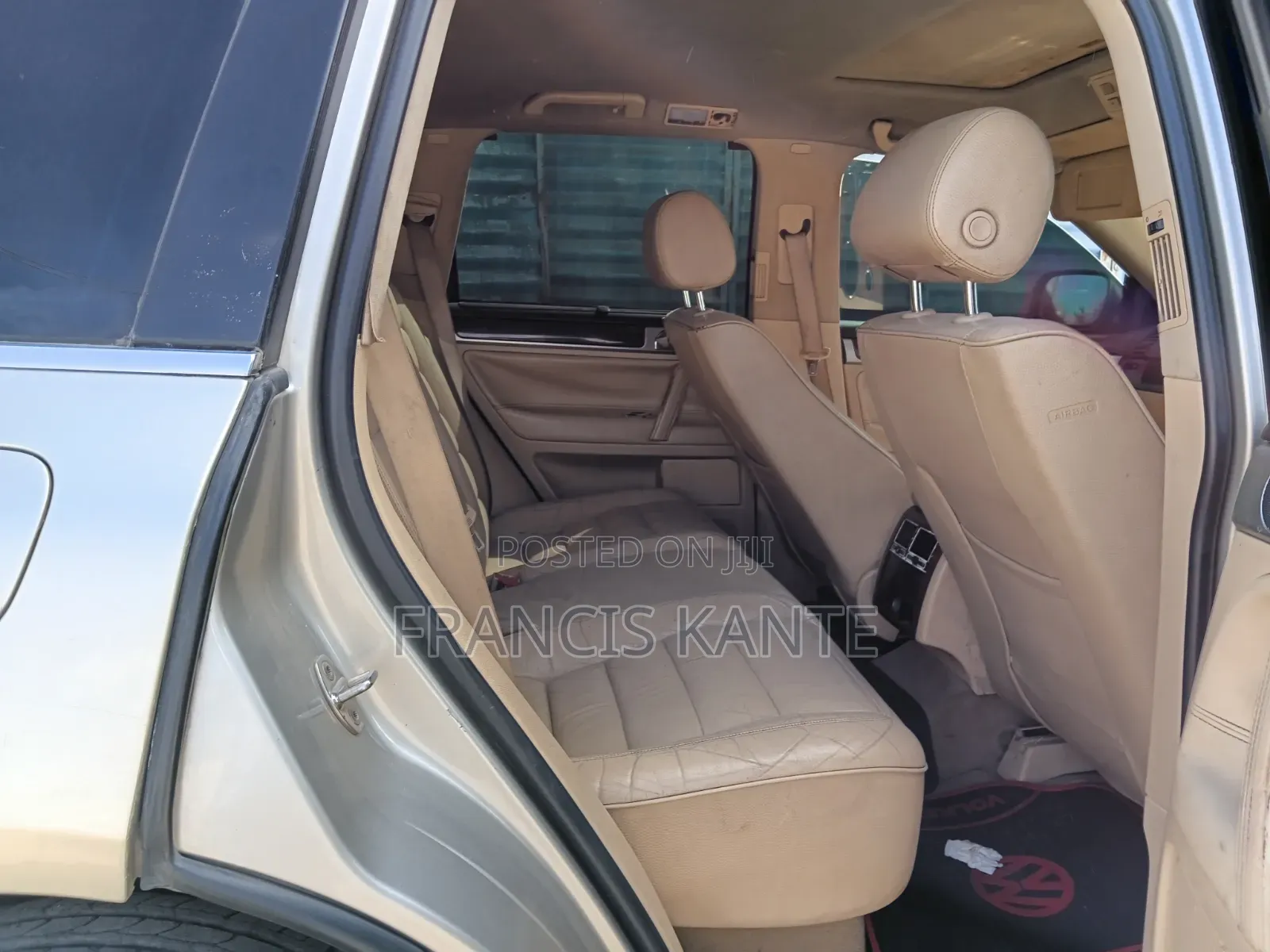 Volkswagen Touareg 2009 Gold