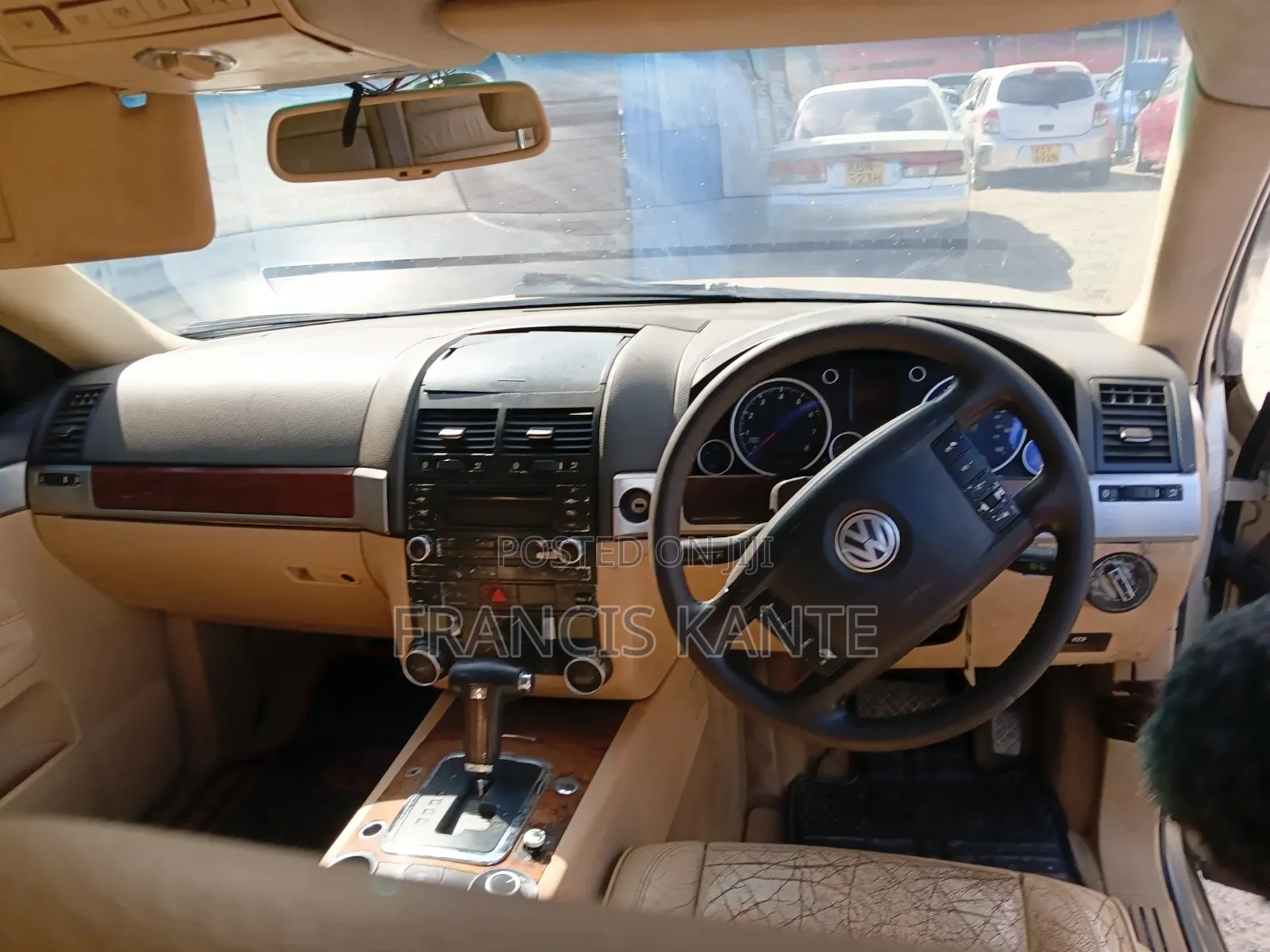 Volkswagen Touareg 2009 Gold
