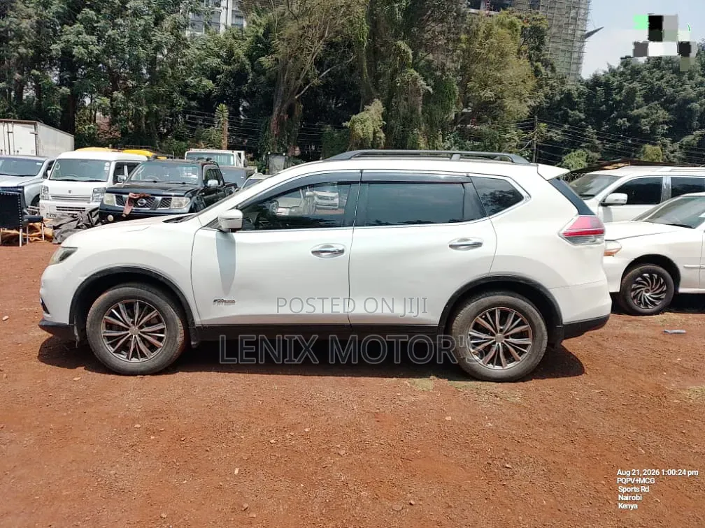 Nissan X-Trail 2.0 Petrol AWD 2015 White