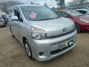 Toyota Voxy ZS 2WD 8-Seater 2013 Silver