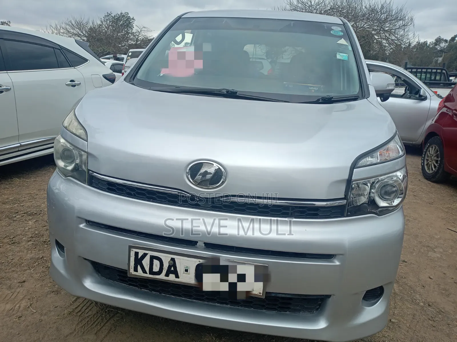 Toyota Voxy ZS 2WD 8-Seater 2013 Silver