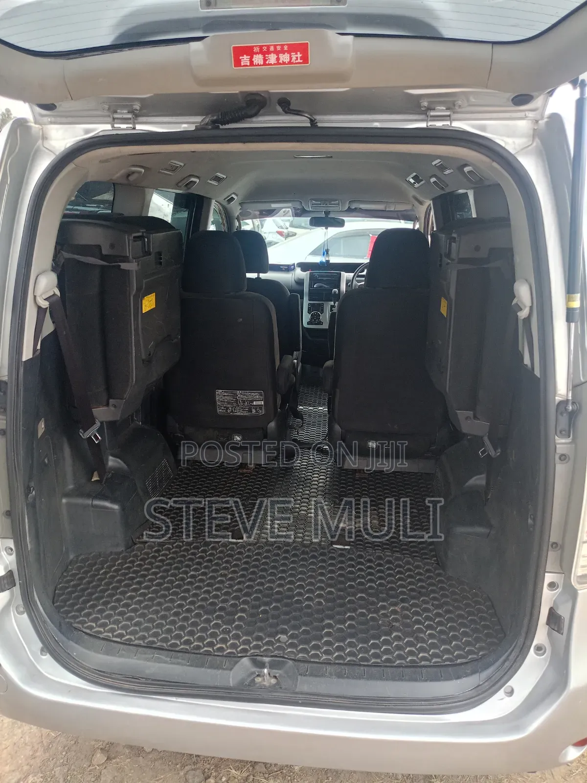 Toyota Voxy ZS 2WD 8-Seater 2013 Silver