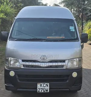 Toyota HiAce 2011 Silver