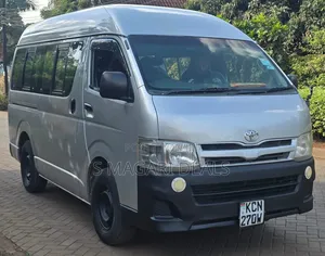 Toyota HiAce 2011 Silver