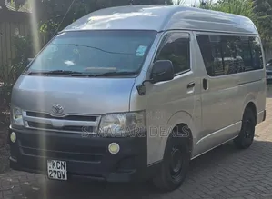 Toyota HiAce 2011 Silver